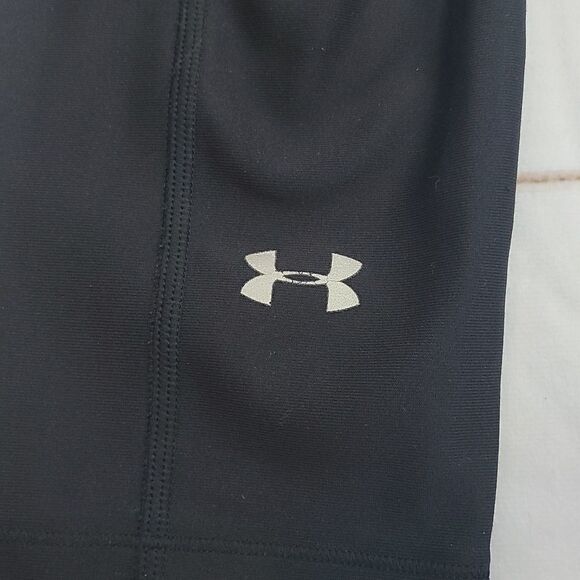 BLACK Under Armour Heatgear Compression Capris - Picture 2 of 6
